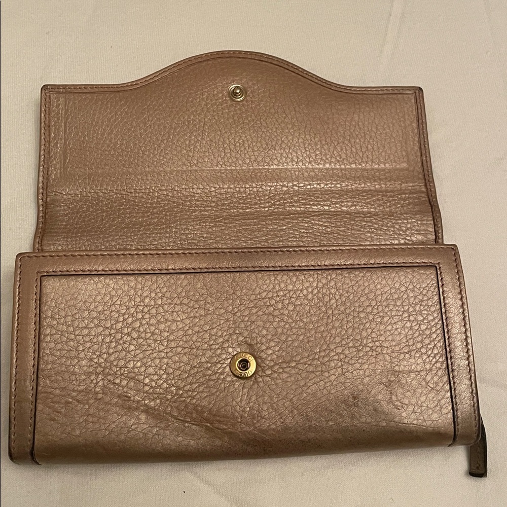 Gucci Gold Leather Women's Wallet - Picture 3 of 11